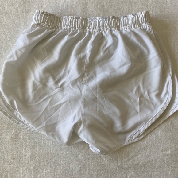 Nike Women’s Dry Fit Tempo Running Short - Picture 2 of 3